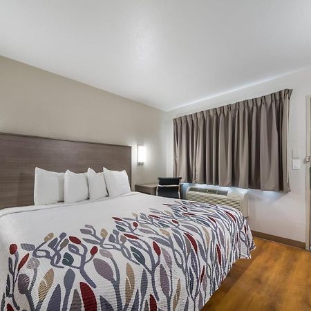 Red Roof Inn San Antonio E - Frost Bank Center المظهر الخارجي الصورة