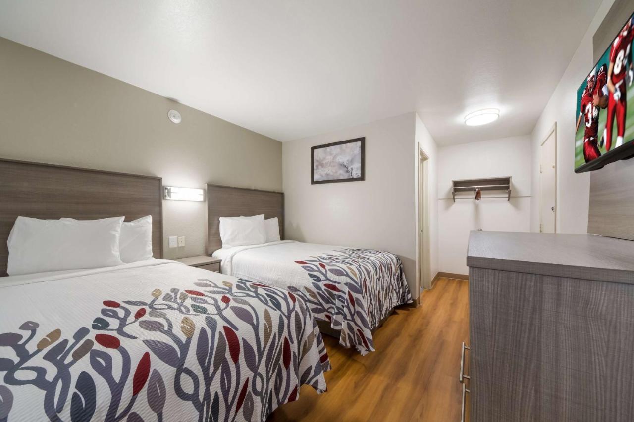 Red Roof Inn San Antonio E - Frost Bank Center المظهر الخارجي الصورة