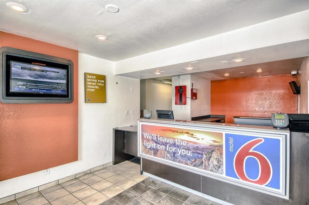 Red Roof Inn San Antonio E - Frost Bank Center المظهر الخارجي الصورة